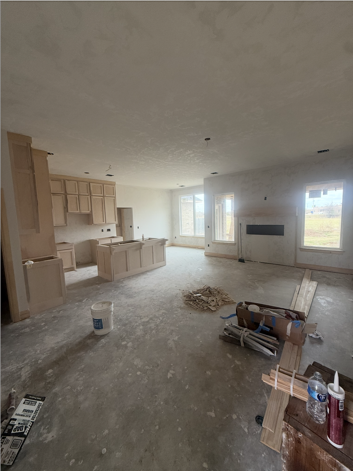 Kitchen & Living Area